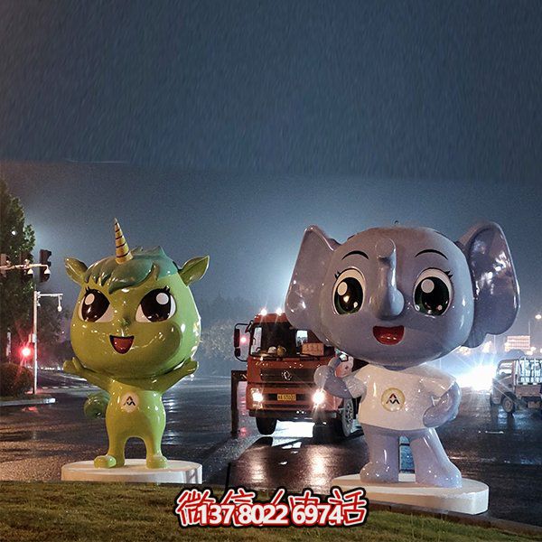 玻璃鋼吉祥物雕塑，為廣場和草地添彩