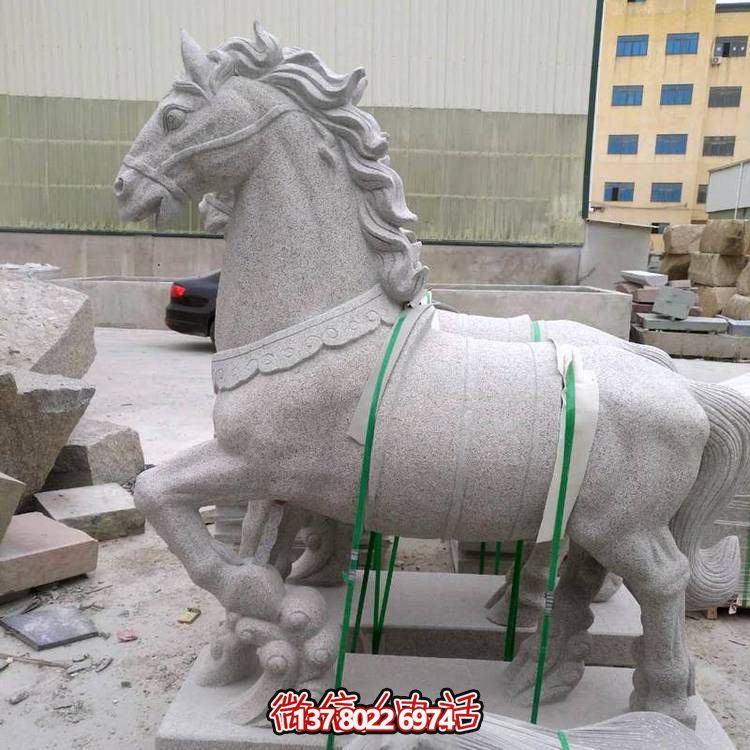 主題砂巖雕刻馬擺件，點綴園林廣場美景