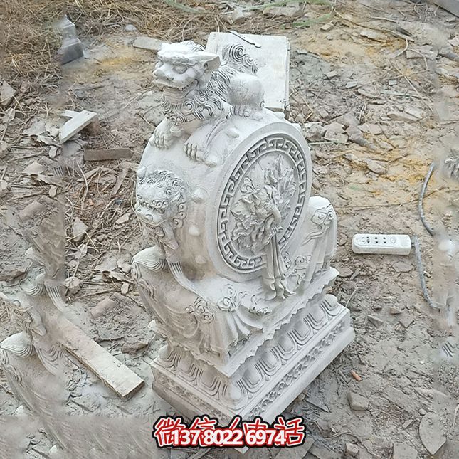 非凡的石雕獅子雕塑，點綴精致的庭院別墅
