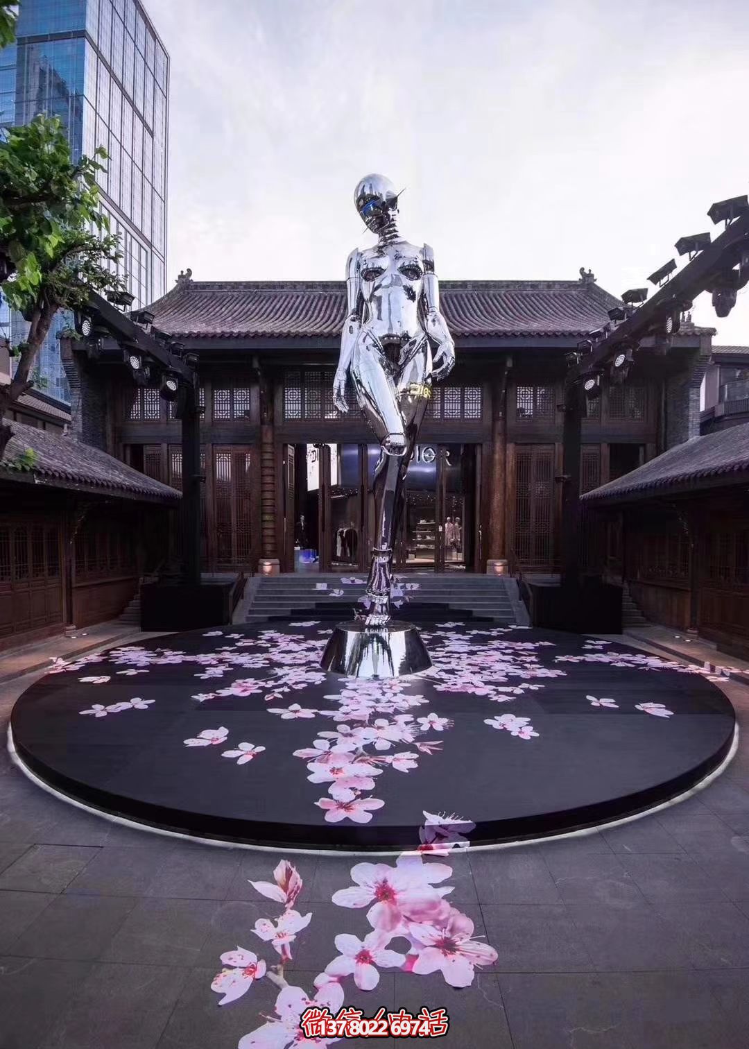 不銹鋼大型城市景觀(guān)人物鏡面抽象女孩雕塑 不銹鋼大型城市景觀(guān)人物鏡面抽象女孩雕塑