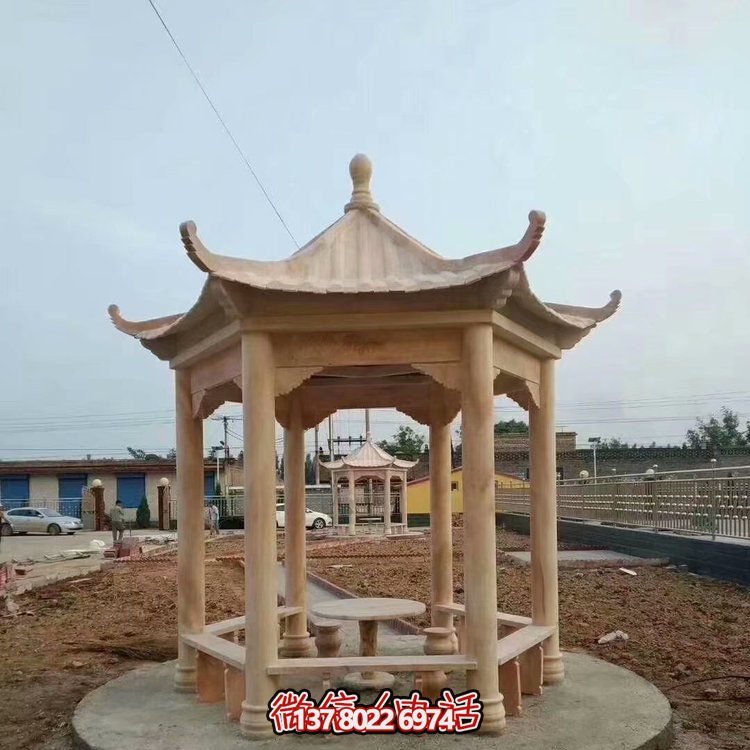 中式天然石材涼亭，晚霞紅休息下棋