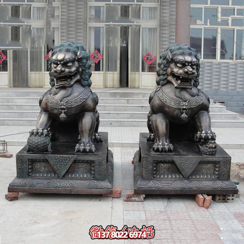 庭院大型青石一對(duì)看門(mén)的獅子雕塑 庭院大型青石一對(duì)看門(mén)的獅子雕塑